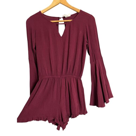 Others Follow Romper XS Bell Sleeve Boho Festival Casual Anthropologie Burgundy - Picture 5 of 10